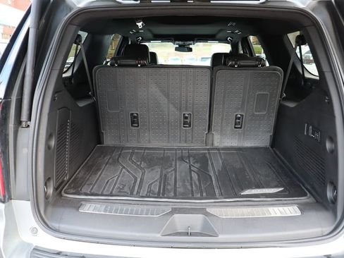 Used 2023 Chevrolet Suburban Premier image 42