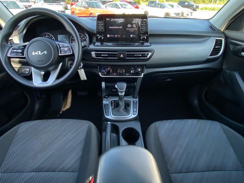 Used 2022 Kia Seltos LX AWD/4WD image 18