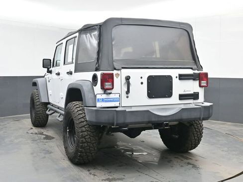 Used 2018 Jeep Wrangler Unlimited Sport w/ Connectivity Group AWD/4WD image 7
