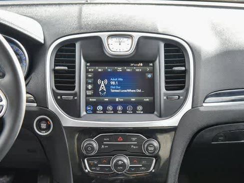 Certified 2023 Chrysler 300 Touring L w/ Comfort Group image 19