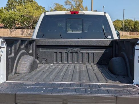 New 2026 Ford F250 Lariat w/ Black Appearance Package image 58