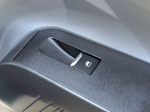 New 2025 Ford Maverick XL w/ Equipment Group 102A image 30