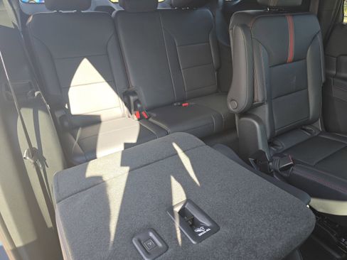 New 2026 Chevrolet Traverse RS w/ LPO, Floor Liner Package FWD image 13