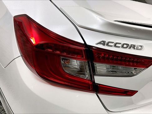 Used 2022 Honda Accord Touring image 29