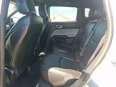 Used 2025 Jeep Compass Limited AWD/4WD image 10