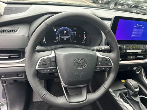 New 2026 Toyota Grand Highlander AWD image 38