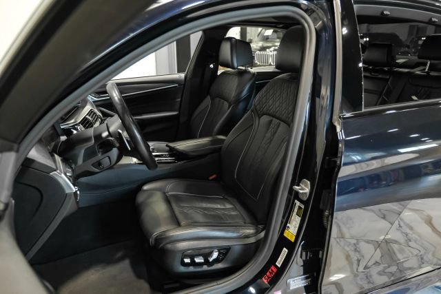 Used 2021 BMW 540i w/ M Sport Package RWD image 30