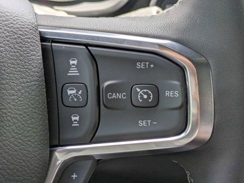 New 2026 RAM 2500 Laramie AWD/4WD image 24