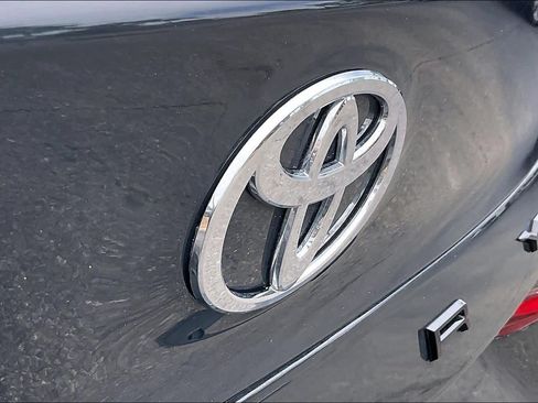 Used 2025 Toyota Camry SE w/ Convenience Package FWD image 9