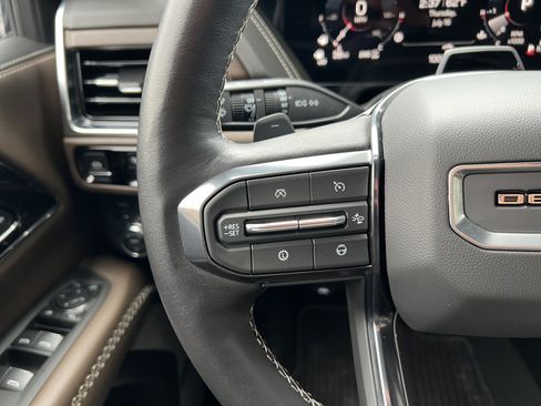 Used 2025 GMC Yukon Denali Ultimate AWD/4WD image 29