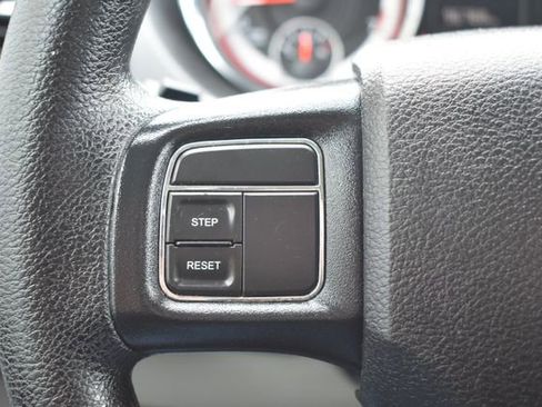 Used 2019 Dodge Grand Caravan SE image 22