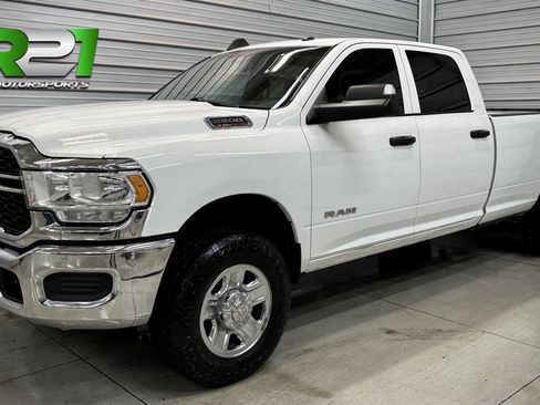 Used 2022 RAM 2500 Tradesman w/ Chrome Appearance Group image 1