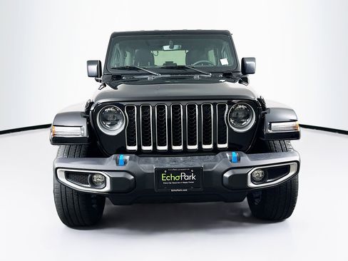 Used 2023 Jeep Wrangler Unlimited Sahara w/ Cold Weather Group AWD/4WD image 2