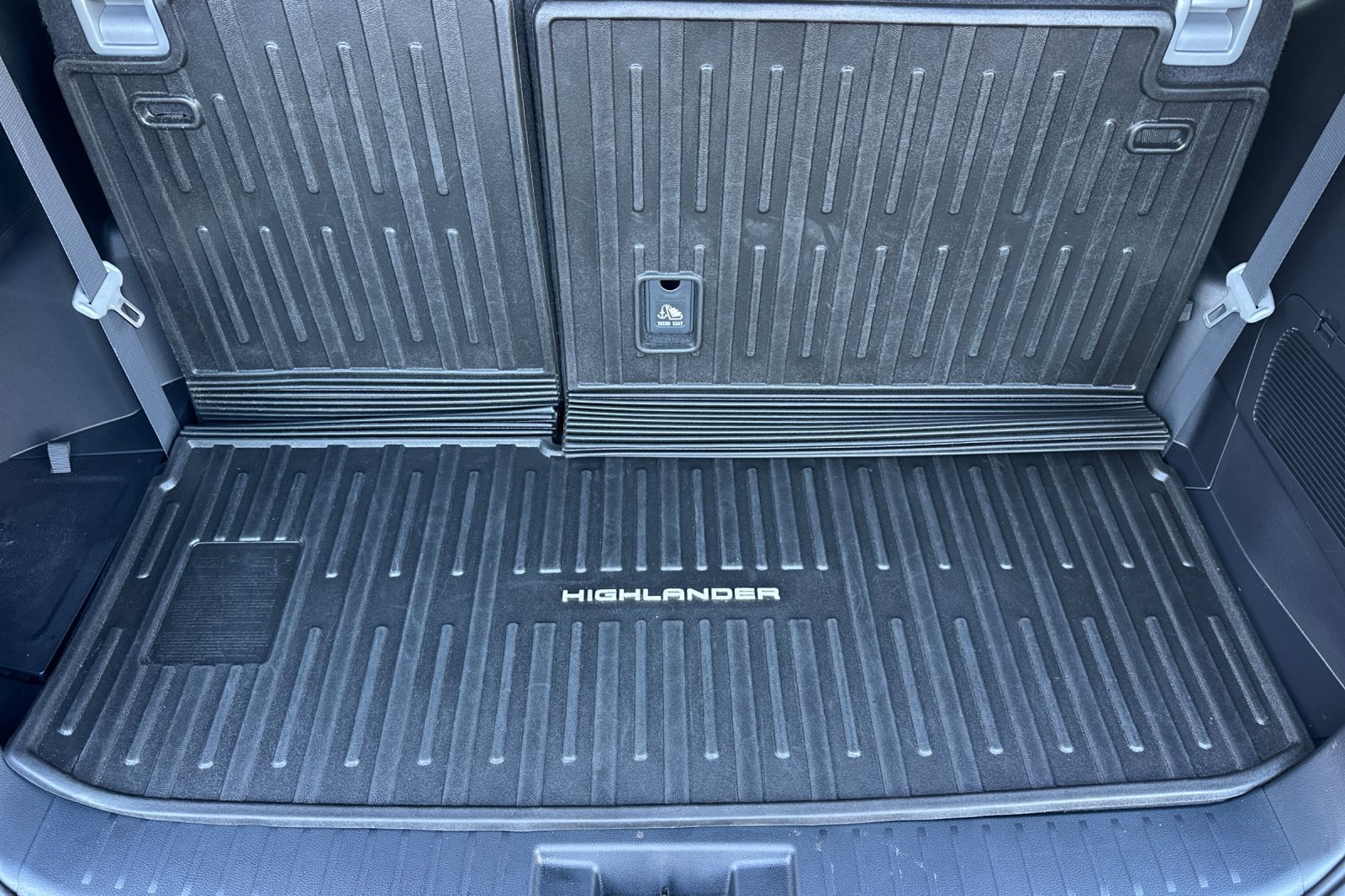 Used 2023 Toyota Highlander XLE FWD image 15