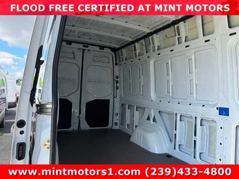 Used 2021 Mercedes-Benz Sprinter 2500 w/ Driver Convenience Package image 14