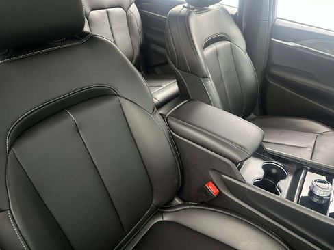 New 2025 Jeep Grand Cherokee L Limited w/ Black Appearance Package image 25