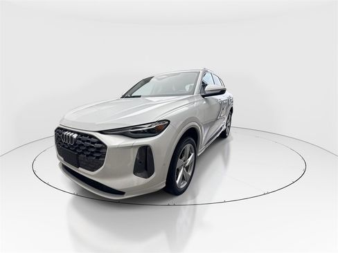 New 2025 Audi Q5 Premium Plus image 4