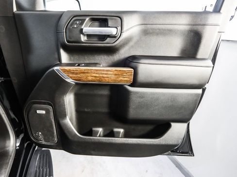 Used 2021 Chevrolet Silverado 1500 High Country w/ Technology Package image 41