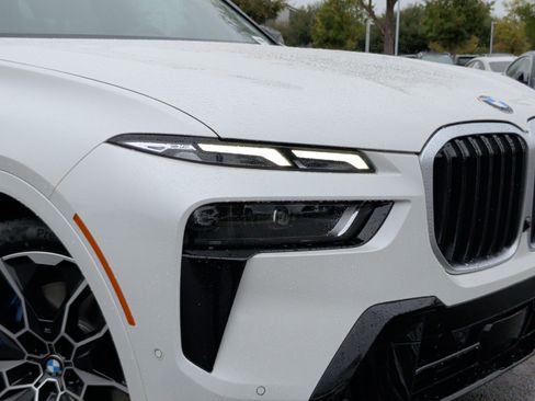 New 2026 BMW X7 M60i image 5