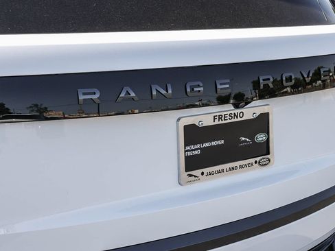New 2026 Land Rover Range Rover Long Wheelbase SE AWD/4WD image 11