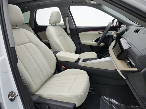 Used 2025 Audi Q5 Premium w/ Convenience Package AWD/4WD image 20