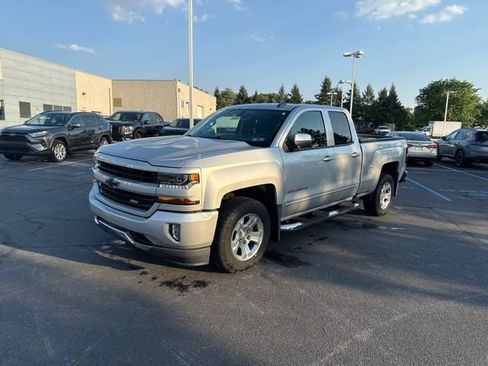 Used 2019 Chevrolet Silverado 1500 LT w/ All Star Edition AWD/4WD image 3