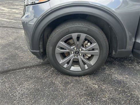 Used 2023 Ford Explorer XLT w/ Equipment Group 202A image 22