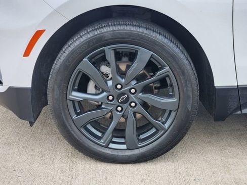 Used 2023 Chevrolet Equinox RS w/ LPO, Floor Liner Package image 10
