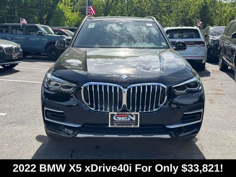 Used 2022 BMW X5 xDrive40i w/ Parking Assistance Package AWD/4WD image 2