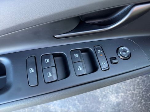 New 2025 Hyundai Elantra Sport image 18