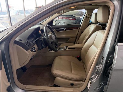 Used 2010 Mercedes-Benz C 300 Luxury image 33
