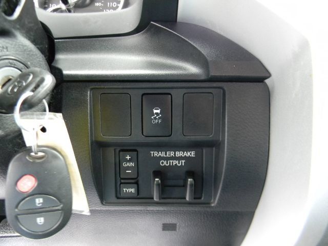 Used 2017 Toyota Tundra SR5 AWD/4WD image 16