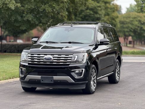 Used 2018 Ford Expedition Limited w/ Equipment Group 301A RWD image 2