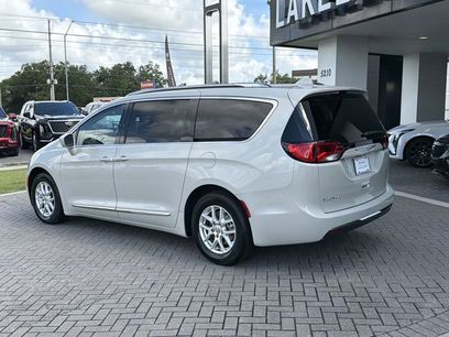 Used 2020 Chrysler Pacifica Touring-L w/ Advanced Safetytec Group