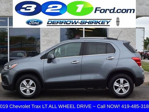 Used 2019 Chevrolet Trax LT w/ LT Convenience Package AWD/4WD image 2