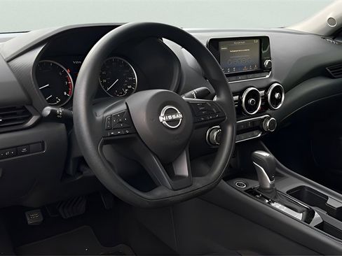 Used 2025 Nissan Sentra S image 14