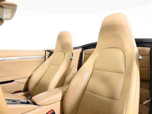 Used 2017 Porsche 911 Carrera S image 5