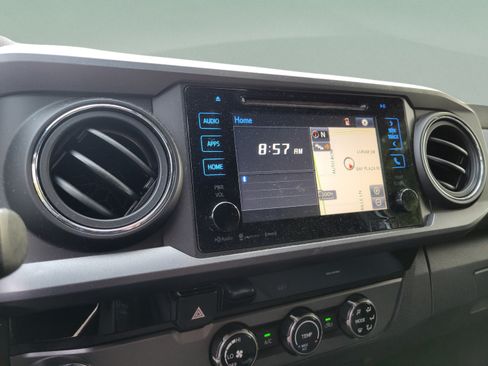 Used 2018 Toyota Tacoma TRD Sport RWD image 17