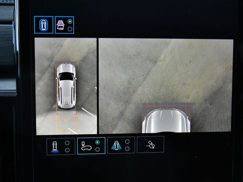 Used 2024 GMC Acadia Elevation image 24