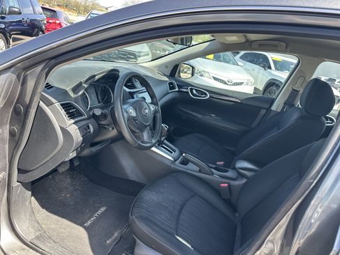 Used 2019 Nissan Sentra SV image 10