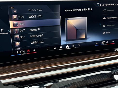 New 2026 BMW X5 xDrive40i w/ Premium Package image 3