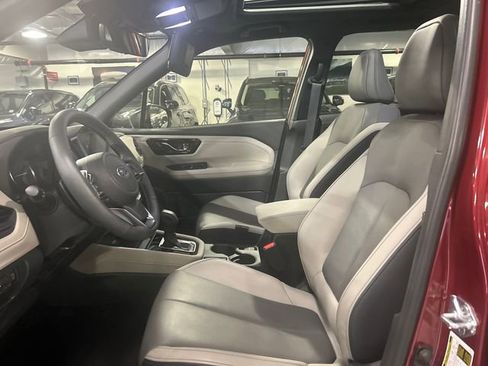 Used 2025 Subaru Forester Limited image 10