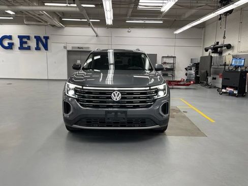 Used 2024 Volkswagen Atlas SEL AWD/4WD image 6