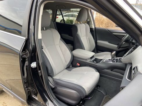 Used 2024 Subaru Outback Premium image 19