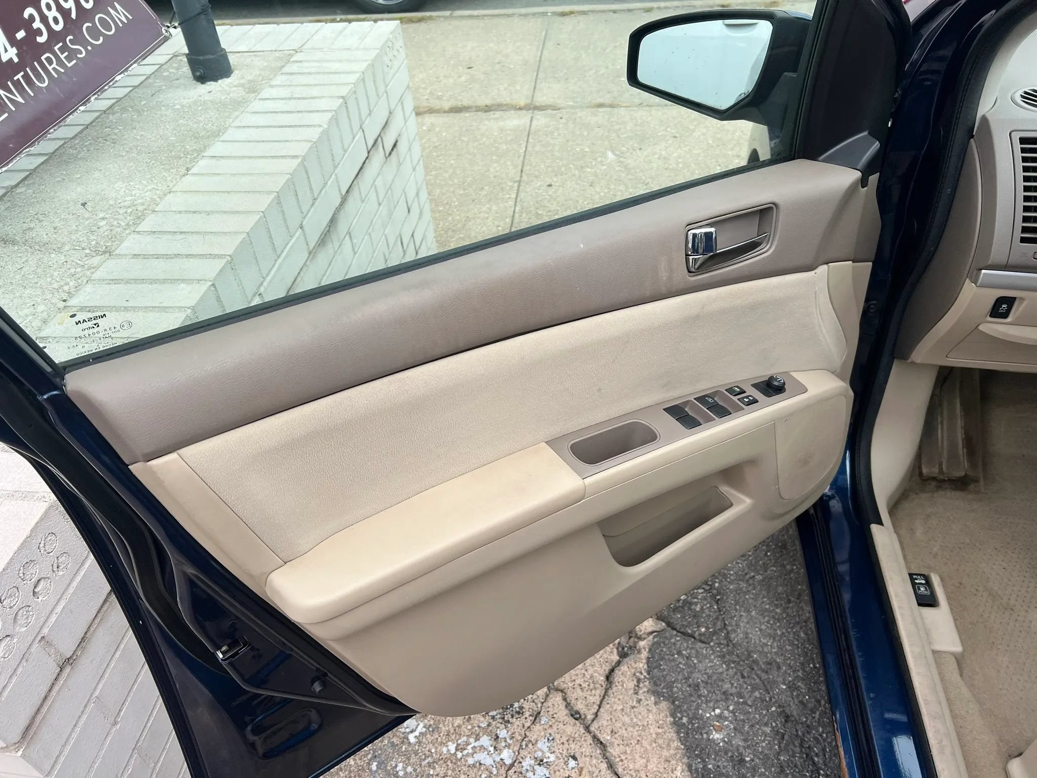 Used 2012 Nissan Sentra 2.0 S w/ Convenience Pkg FWD image 6