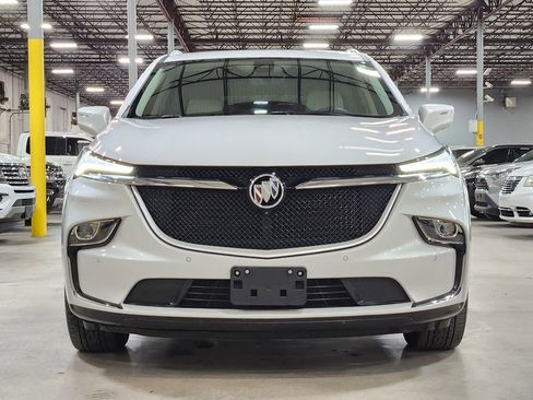 Used 2024 Buick Enclave Essence w/ Sport Touring Edition image 2