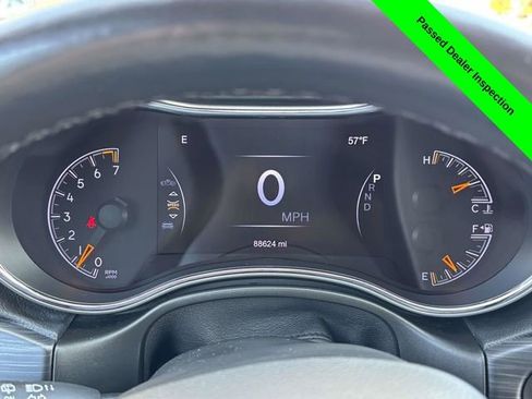 Used 2022 Jeep Grand Cherokee Laredo E w/ Security & Convenience Group image 23