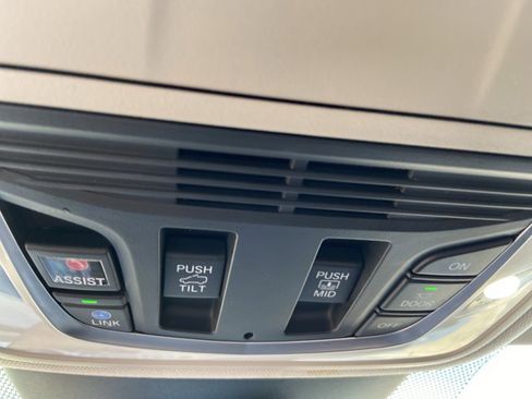 Used 2023 Acura MDX FWD w/ Technology Package image 48