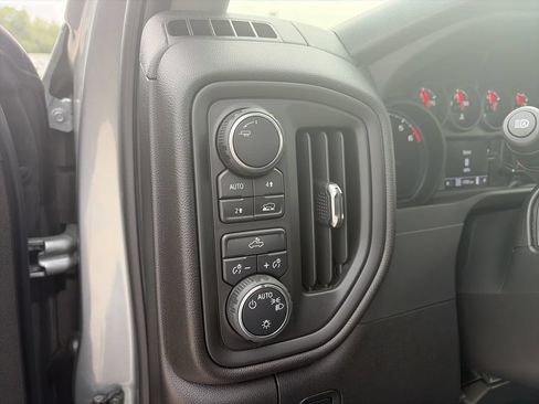 Used 2025 Chevrolet Silverado 1500 W/T AWD/4WD image 19