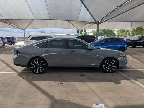 Used 2024 Honda Accord Touring image 4